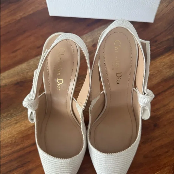 Dior Women's Elegant White Slingback Heels - Picture 4 of 14